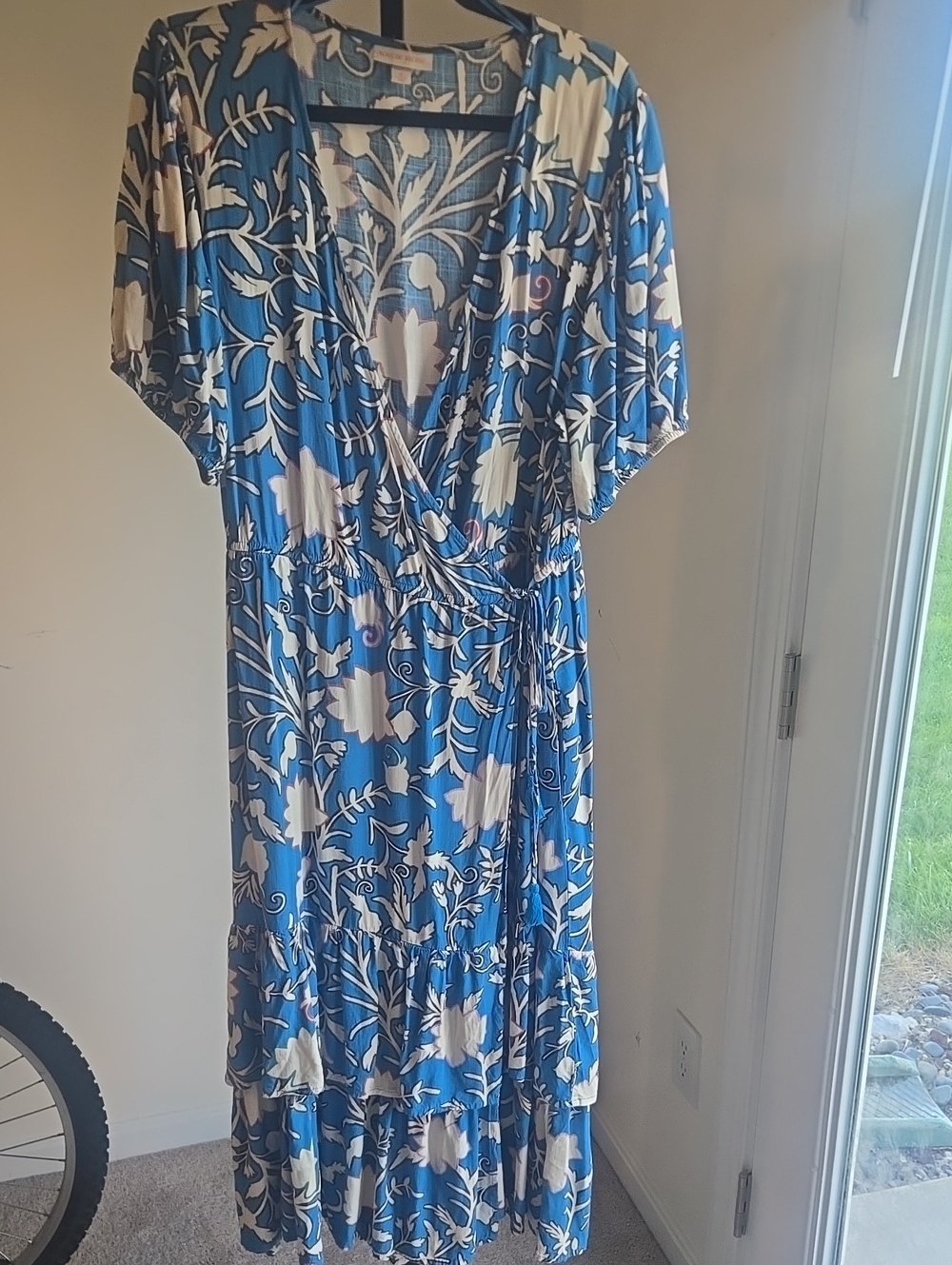 Knox Rose Floral Wrap Dress - Blue & White Size:XL